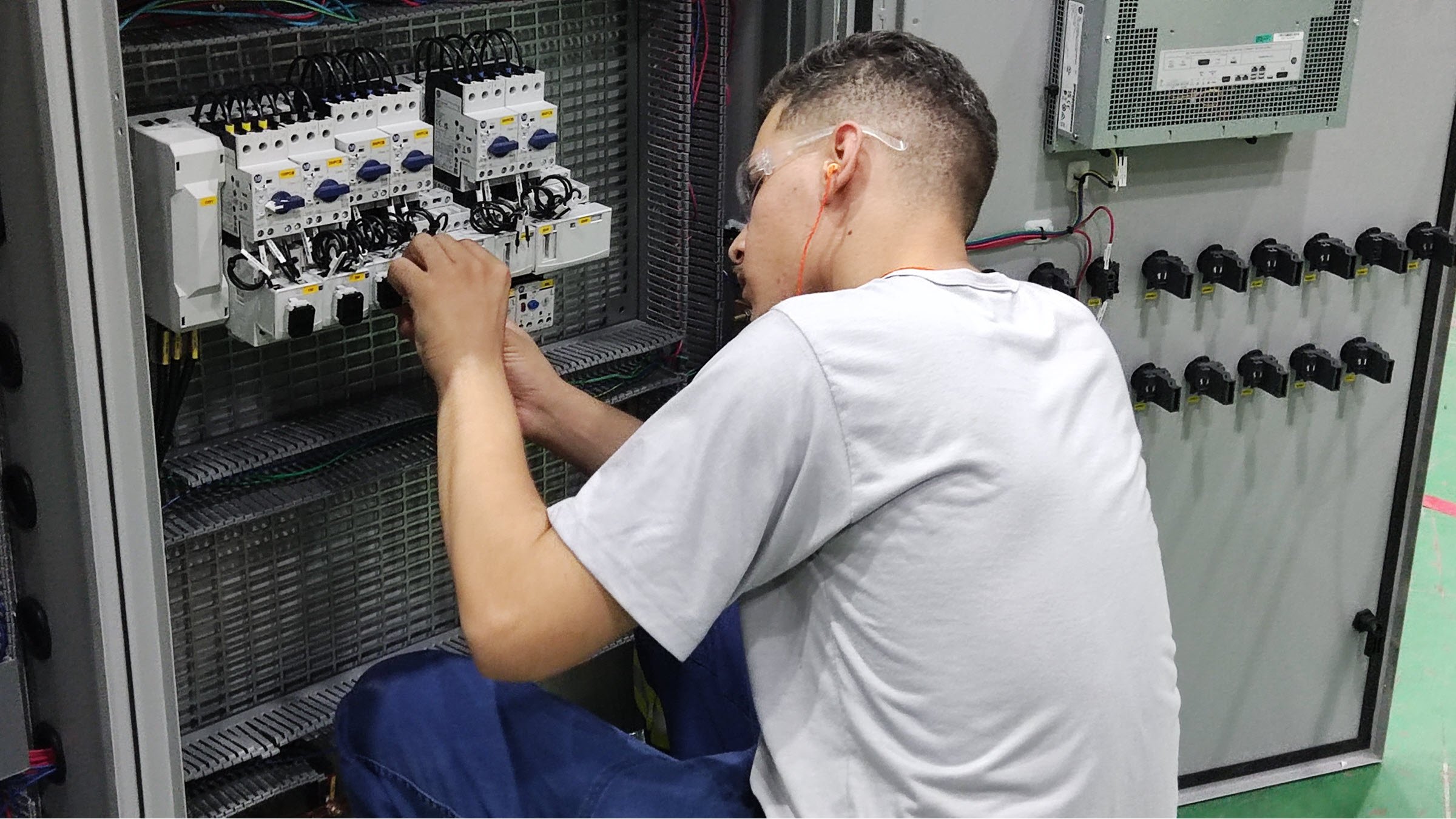 man engineer control panel wiring ppe